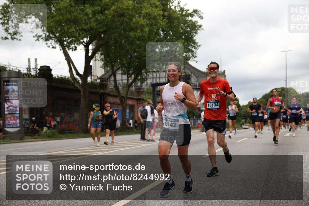 29.06.2025 - hella hamburg halbmarathon Yannick Fuchs http://msf.ph/oto/8244992 29.06.2025 10:47:37 20KM 1030, 1061, 1151, 1502, 1706, 1727, 2058, 2070, 2082, 2354, 2518, 2630, 3096, 3208, 3209, 3819, 4770, 5020, 5638, 5866, 6481, 6511, 6512, 6629, 6762, 6877, 6942, 7177, 7274, 7864, 7918, 8335, 8390, 8447, 9142, 10549, 10891, 10895, 11068, 11844, 12379, 12413, 12490, 12632, 12909, 13032, 13033, 13289, 13397, 13865, 13912, 13997, 15061, 15126, 15441, 15497, 15502, 15838, 15856, 15946, 16477, 16538, 17348, 18134, 18143, 18418, 18487, 18590 meine-sportfotos.de