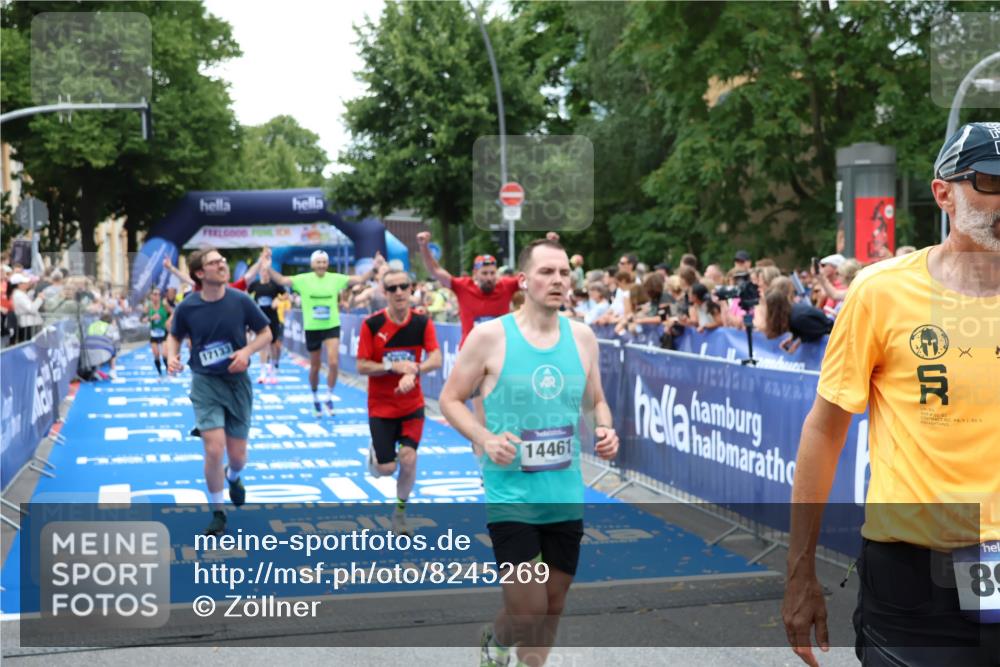 29.06.2025 - hella hamburg halbmarathon Zöllner http://msf.ph/oto/8245269 29.06.2025 10:56:54 Ziel 1955, 2378, 2741, 3836, 5418, 6835, 7716, 8825, 13816, 14461, 16008, 16009, 16620, 16679, 17133 meine-sportfotos.de