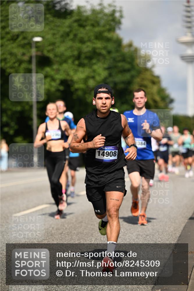 29.06.2025 - hella hamburg halbmarathon Dr. Thomas Lammeyer http://msf.ph/oto/8245309 29.06.2025 09:51:23 Kennedybrücke 1164, 1385, 1562, 1644, 1743, 2196, 2296, 4602, 4860, 5091, 5092, 5315, 5923, 6684, 6990, 8362, 8901, 9178, 9944, 10384, 10900, 10968, 11202, 11227 meine-sportfotos.de