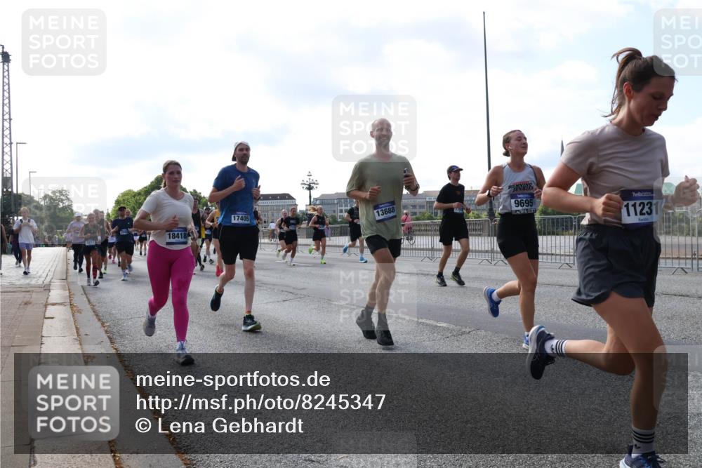 29.06.2025 - hella hamburg halbmarathon Lena Gebhardt http://msf.ph/oto/8245347 29.06.2025 09:56:31 Lombardsbrücke 1061, 1452, 1460, 1496, 1499, 1502, 1592, 1628, 1833, 1877, 2013, 2058, 2082, 2083, 2208, 2260, 2378, 2504, 2771, 2953, 2996, 3060, 3256, 3296, 3310, 3652, 4065, 4077, 4377, 4404, 4635, 4711, 4833, 5169, 5194, 5482, 5600, 5607, 5839, 5978, 6115, 6168, 6286, 6511, 6512, 6561, 6562, 7178, 7332, 7383, 7475, 7583, 7943, 8261, 8335, 8361, 8514, 8587, 8618, 8863, 8921, 8968, 8989, 8996, 9246, 9537, 9597, 9638, 10596 meine-sportfotos.de