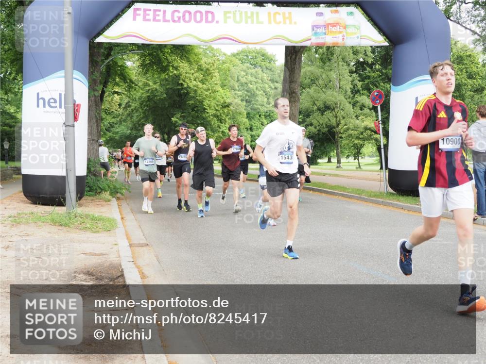29.06.2025 - hella hamburg halbmarathon MichiJ http://msf.ph/oto/8245417 29.06.2025 10:28:15 Zwischen KM18-KM19 2546, 10900, 11305, 12772, 12865, 13479, 15435, 16656, 17668 meine-sportfotos.de