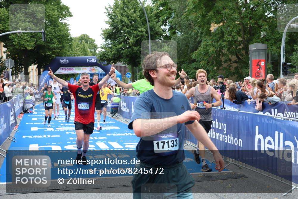 29.06.2025 - hella hamburg halbmarathon Zöllner http://msf.ph/oto/8245472 29.06.2025 10:56:56 Ziel 1955, 2282, 2378, 2741, 2759, 5418, 6835, 7716, 11043, 13816, 15097, 16008, 16009, 16620, 16679 meine-sportfotos.de