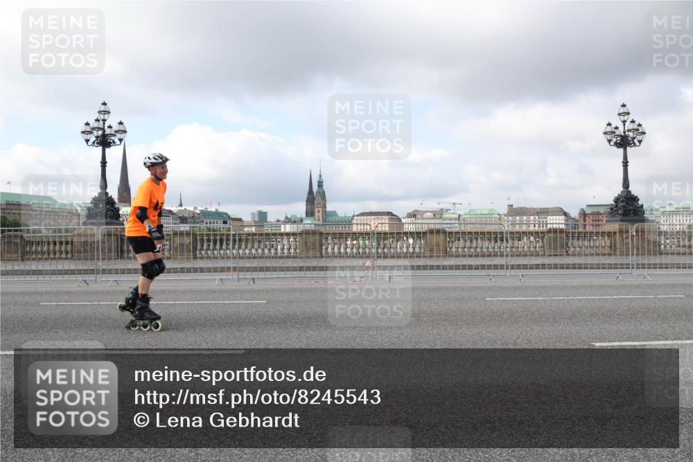 29.06.2025 - hella hamburg halbmarathon Lena Gebhardt http://msf.ph/oto/8245543 29.06.2025 09:02:38 Lombardsbrücke  meine-sportfotos.de