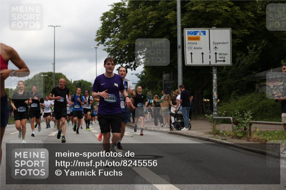 29.06.2025 - hella hamburg halbmarathon Yannick Fuchs http://msf.ph/oto/8245556 29.06.2025 10:47:40 20KM 1030, 1151, 1267, 1502, 1727, 1870, 2058, 2070, 2082, 2354, 2518, 2630, 3096, 3208, 3209, 3819, 4770, 5020, 5638, 5866, 6294, 6481, 6511, 6512, 6629, 6762, 6877, 6942, 7274, 7918, 8335, 8390, 8447, 9142, 9791, 9922, 10549, 10891, 10895, 11068, 11844, 12321, 12379, 12632, 12909, 13032, 13033, 13289, 13397, 13865, 13912, 13997, 15061, 15441, 15497, 15502, 15838, 15856, 15946, 16477, 17348, 17482, 18134, 18143, 18418, 18487, 18590, 18612 meine-sportfotos.de