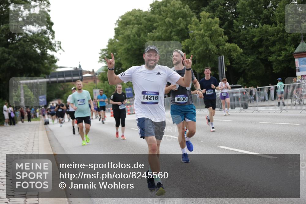 29.06.2025 - hella hamburg halbmarathon Jannik Wohlers http://msf.ph/oto/8245560 29.06.2025 10:30:20 Lombardsbrücke 1059, 1472, 1647, 2268, 2505, 2569, 2754, 2755, 3131, 3281, 4198, 6344, 6556, 7071, 7120, 9830, 11984, 12460, 12461, 14216, 14803, 15299, 15757, 16791, 18362, 18795, 18860 meine-sportfotos.de