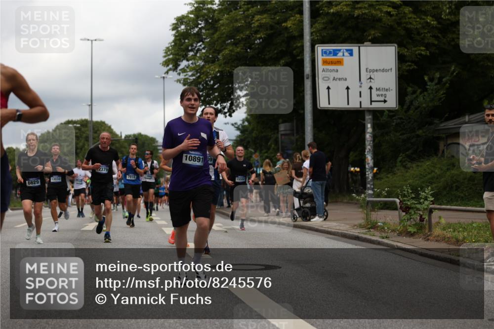29.06.2025 - hella hamburg halbmarathon Yannick Fuchs http://msf.ph/oto/8245576 29.06.2025 10:47:40 20KM 1030, 1151, 1267, 1502, 1727, 1870, 2058, 2070, 2082, 2354, 2518, 2630, 3096, 3208, 3209, 3819, 4770, 5020, 5638, 5866, 6294, 6481, 6511, 6512, 6629, 6762, 6877, 6942, 7274, 7918, 8335, 8390, 8447, 9142, 9791, 9922, 10549, 10891, 10895, 11068, 11844, 12321, 12379, 12632, 12909, 13032, 13033, 13289, 13397, 13865, 13912, 13997, 15061, 15441, 15497, 15502, 15838, 15856, 15946, 16477, 17348, 17482, 18134, 18143, 18418, 18487, 18590, 18612 meine-sportfotos.de