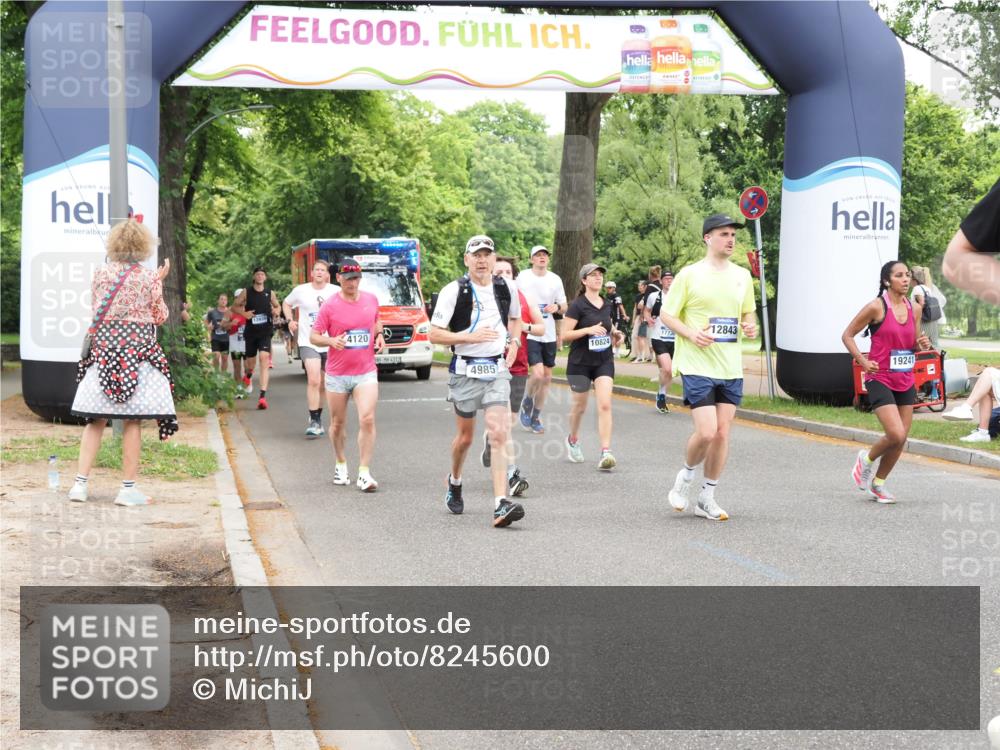 29.06.2025 - hella hamburg halbmarathon MichiJ http://msf.ph/oto/8245600 29.06.2025 10:51:00 Zwischen KM18-KM19 1212, 1733, 1851, 2463, 4985, 5653, 7333, 9681, 10824, 11556, 11657, 12781, 12843, 13932, 16395, 16753, 17112, 19241 meine-sportfotos.de