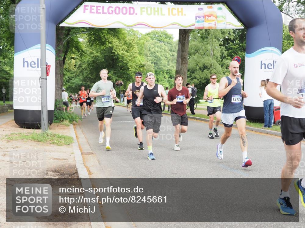 29.06.2025 - hella hamburg halbmarathon MichiJ http://msf.ph/oto/8245661 29.06.2025 10:28:16 Zwischen KM18-KM19 2546, 10900, 11305, 12335, 12772, 12865, 13479, 15435, 16656, 17668 meine-sportfotos.de