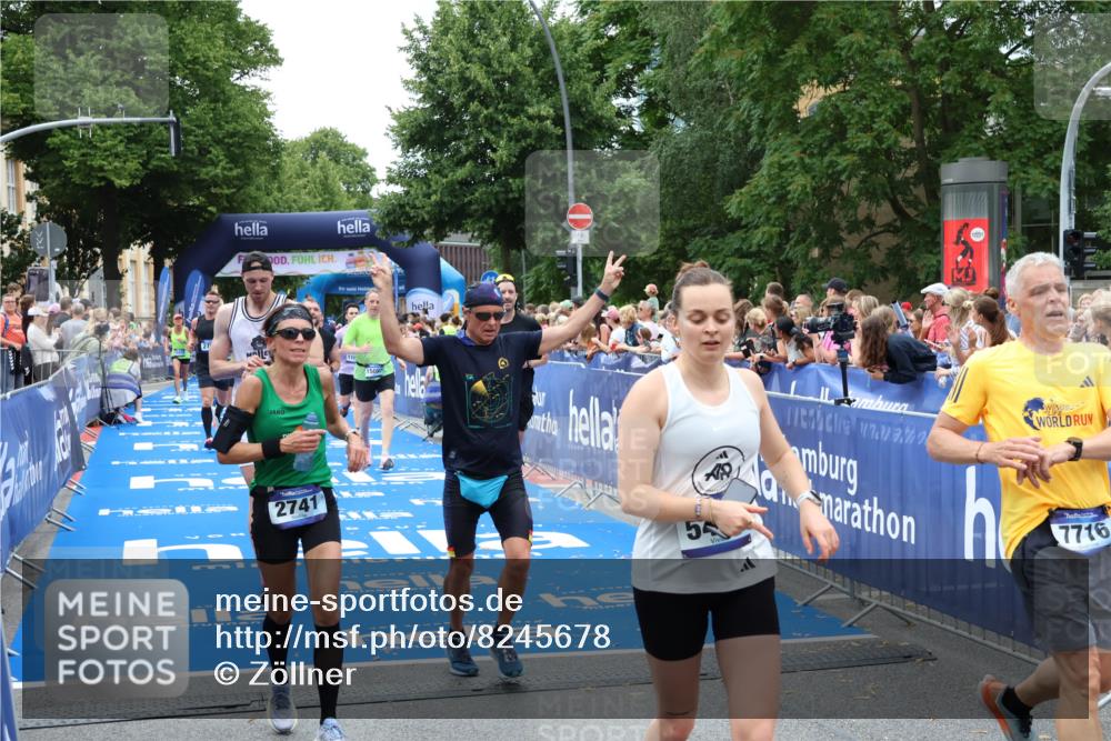 29.06.2025 - hella hamburg halbmarathon Zöllner http://msf.ph/oto/8245678 29.06.2025 10:57:00 Ziel 1955, 2282, 2741, 2759, 4299, 5033, 5418, 6835, 7716, 8669, 11043, 11212, 11638, 14678, 15097, 16470, 16620, 19091 meine-sportfotos.de