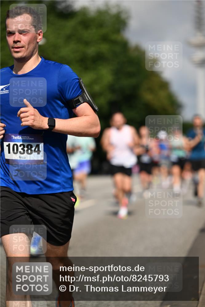 29.06.2025 - hella hamburg halbmarathon Dr. Thomas Lammeyer http://msf.ph/oto/8245793 29.06.2025 09:51:26 Kennedybrücke 1164, 1385, 1562, 1644, 1743, 2196, 2296, 3959, 4602, 4860, 5091, 5092, 5315, 5923, 6684, 6990, 8362, 8901, 9178, 9944, 10384, 10900, 10968, 11202, 11227 meine-sportfotos.de