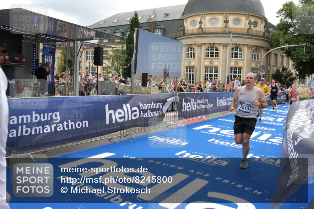 29.06.2025 - hella hamburg halbmarathon Michael Strokosch http://msf.ph/oto/8245800 29.06.2025 10:49:18 Ziel 2013, 6158, 8112, 9348, 10053, 10184, 13450, 15523, 16369, 16414, 16731, 18842 meine-sportfotos.de