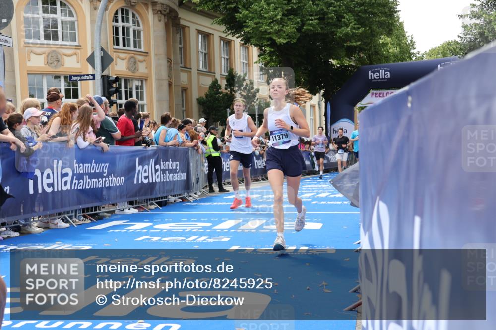 29.06.2025 - hella hamburg halbmarathon Strokosch-Dieckow http://msf.ph/oto/8245925 29.06.2025 10:38:36 Ziel 4148, 5248, 6684, 8450, 9403, 11281, 11282, 11379, 12772, 14905, 17154, 18188, 19004 meine-sportfotos.de