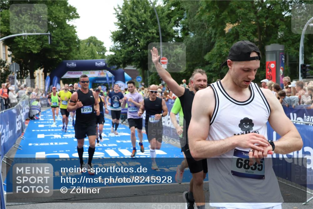 29.06.2025 - hella hamburg halbmarathon Zöllner http://msf.ph/oto/8245928 29.06.2025 10:57:03 Ziel 1485, 2282, 2759, 4299, 5033, 8669, 11043, 11143, 11212, 11638, 14678, 15097, 16470, 16620, 16909, 18719, 19091 meine-sportfotos.de