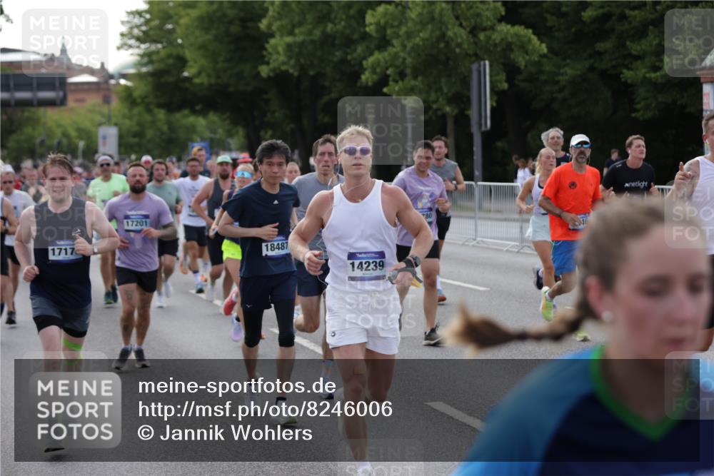 29.06.2025 - hella hamburg halbmarathon Jannik Wohlers http://msf.ph/oto/8246006 29.06.2025 09:55:26 Lombardsbrücke 1143, 1216, 1267, 1461, 1630, 2284, 2708, 2718, 2818, 2864, 2884, 3399, 3543, 3654, 3692, 3945, 4033, 4127, 4324, 4345, 4346, 4601, 5116, 5421, 6009, 6481, 6691, 6994, 7056, 7100, 7224, 7269, 7367, 7657, 8216, 8234, 8273, 8302, 8390, 8821, 8977, 9491, 9551, 10408, 10603, 10811, 10895, 11009, 11429, 11645, 11733, 11819, 11977, 12277, 12379, 12519, 13032, 13073, 13301, 13799, 13807, 13894, 13996, 14239, 15392, 15502, 17842 meine-sportfotos.de