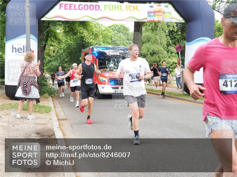 29.06.2025 - hella hamburg halbmarathon MichiJ http://msf.ph/oto/8246007 29.06.2025 10:51:03 Zwischen KM18-KM19 1733, 1851, 2463, 3572, 4120, 4985, 5653, 7333, 9681, 10824, 11657, 12781, 12843, 13932, 13939, 16395, 16753, 17112, 17730, 19241 meine-sportfotos.de