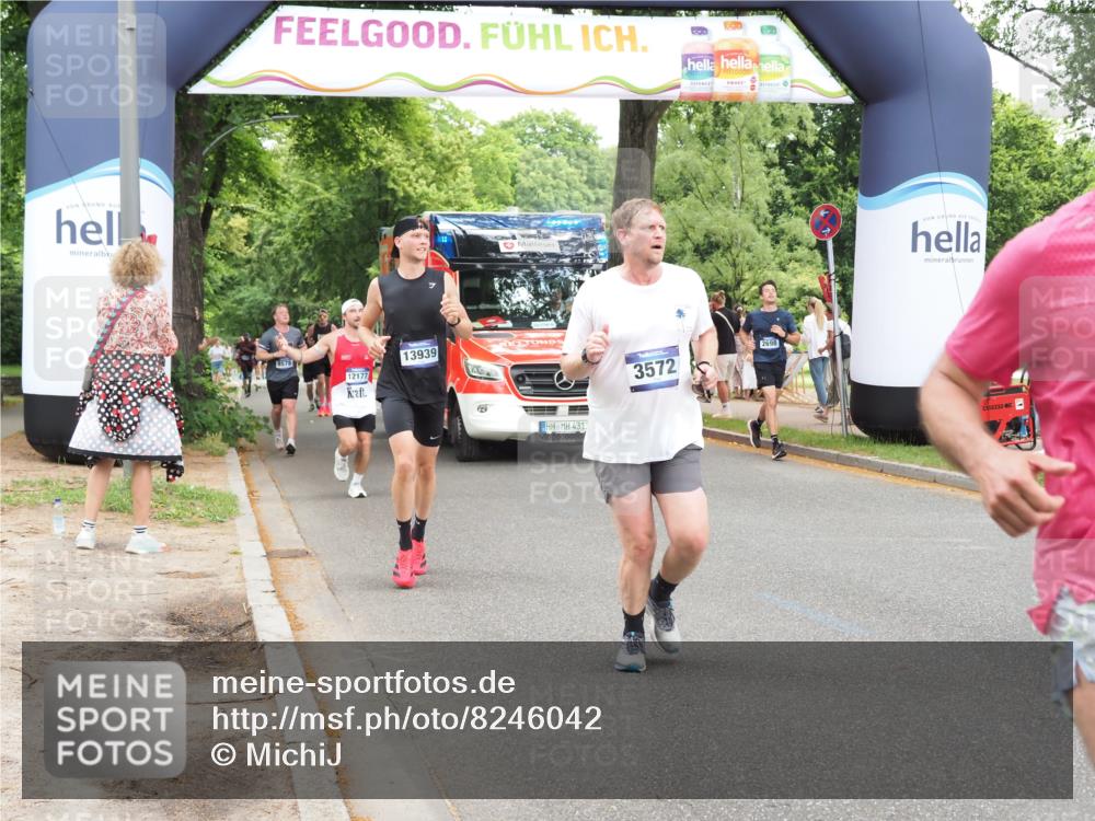 29.06.2025 - hella hamburg halbmarathon MichiJ http://msf.ph/oto/8246042 29.06.2025 10:51:03 Zwischen KM18-KM19 1733, 1851, 2463, 3572, 4120, 4985, 5653, 7333, 9681, 10824, 11657, 12781, 12843, 13932, 13939, 16395, 16753, 17112, 17730, 19241 meine-sportfotos.de