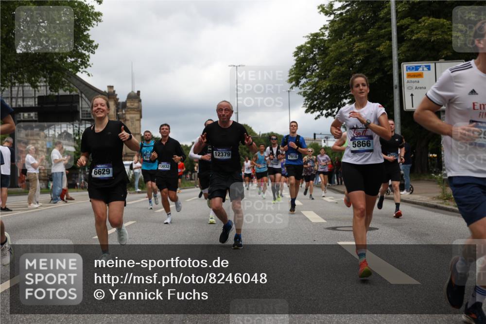 29.06.2025 - hella hamburg halbmarathon Yannick Fuchs http://msf.ph/oto/8246048 29.06.2025 10:47:42 20KM 1030, 1151, 1267, 1502, 1727, 1870, 2058, 2070, 2354, 2518, 2630, 3096, 3208, 3209, 3819, 4770, 5020, 5638, 5866, 6294, 6481, 6511, 6512, 6629, 6762, 6877, 6942, 7274, 7395, 7918, 8335, 8447, 9142, 9791, 9922, 10549, 10891, 11068, 11844, 12321, 12379, 12607, 12632, 12909, 13032, 13033, 13289, 13397, 13865, 13912, 13997, 14702, 15061, 15146, 15441, 15497, 15502, 15838, 15856, 15946, 16477, 17348, 17482, 18134, 18143, 18418, 18487, 18514, 18612 meine-sportfotos.de