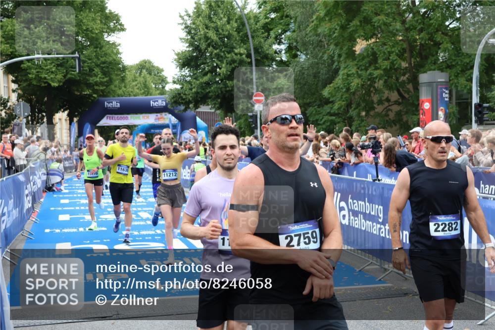 29.06.2025 - hella hamburg halbmarathon Zöllner http://msf.ph/oto/8246058 29.06.2025 10:57:05 Ziel 1485, 4299, 5033, 8669, 11043, 11143, 11212, 11638, 13691, 14408, 14588, 14678, 16470, 16909, 17617, 18719, 19091 meine-sportfotos.de