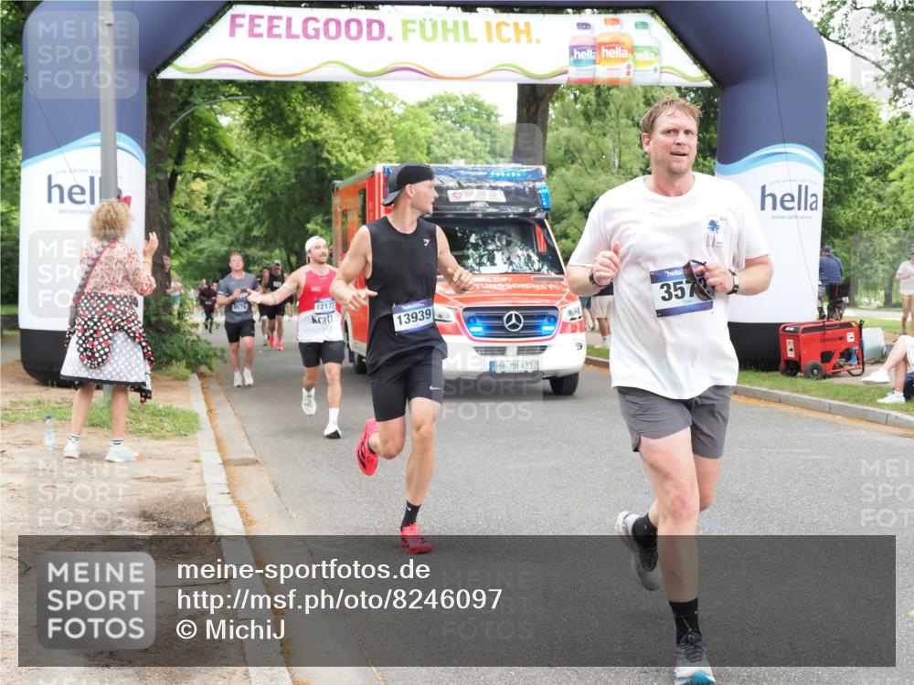 29.06.2025 - hella hamburg halbmarathon MichiJ http://msf.ph/oto/8246097 29.06.2025 10:51:04 Zwischen KM18-KM19 1733, 1851, 2463, 2698, 3572, 4120, 4985, 5653, 7333, 9681, 10824, 11657, 12781, 12843, 13939, 16395, 17112, 17730, 19241 meine-sportfotos.de