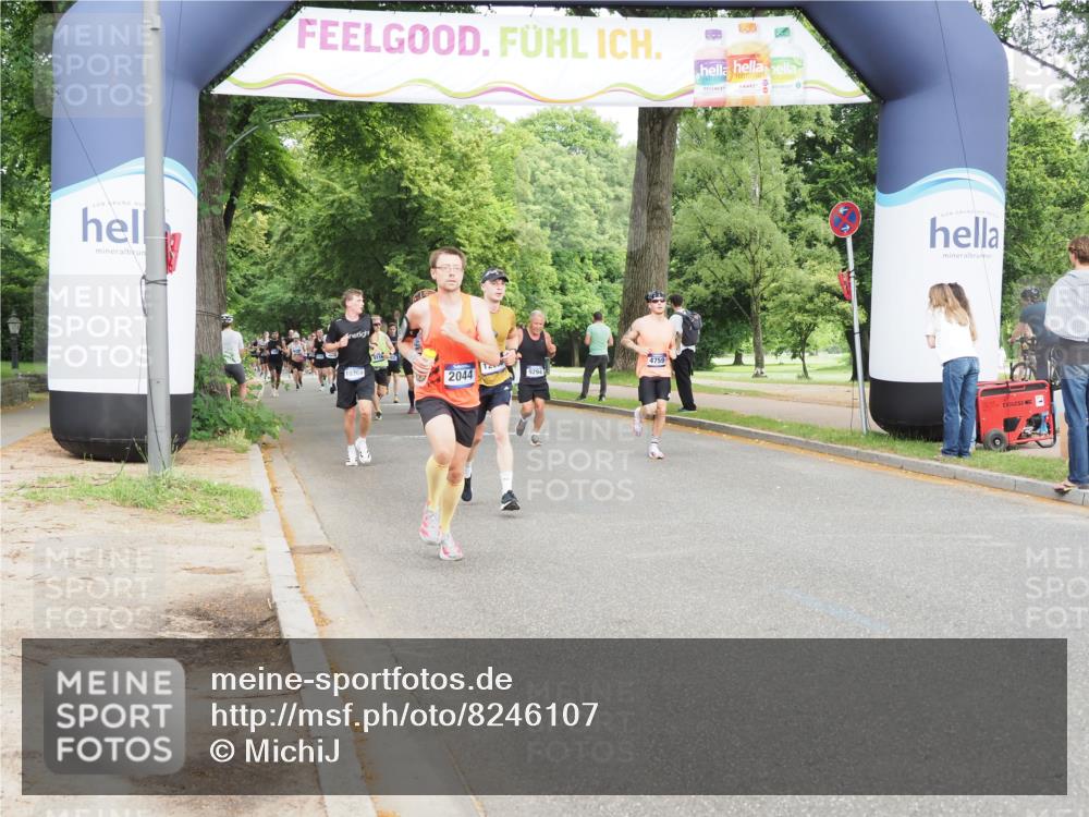 29.06.2025 - hella hamburg halbmarathon MichiJ http://msf.ph/oto/8246107 29.06.2025 10:28:20 Zwischen KM18-KM19 2044, 2546, 7109, 8925, 12088, 12335, 12772, 12865, 13479, 15435, 17425, 17668, 18154, 18803 meine-sportfotos.de