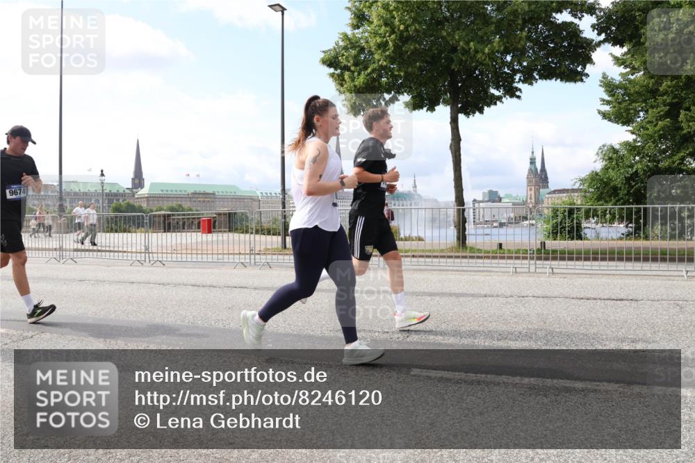29.06.2025 - hella hamburg halbmarathon Lena Gebhardt http://msf.ph/oto/8246120 29.06.2025 10:10:01 Lombardsbrücke 1052, 1456, 1548, 1823, 3921, 4592, 5511, 7042, 7058, 7081, 7333, 7636, 8090, 8219, 8685, 8890, 9150, 9297, 9306, 9366, 9434, 9674, 9781, 10036, 10943, 11027, 12255, 12509, 12567, 13739, 16191, 16445, 16455, 16872, 16918, 17148, 17630, 17899, 18076, 18196, 18440, 18707, 19242 meine-sportfotos.de