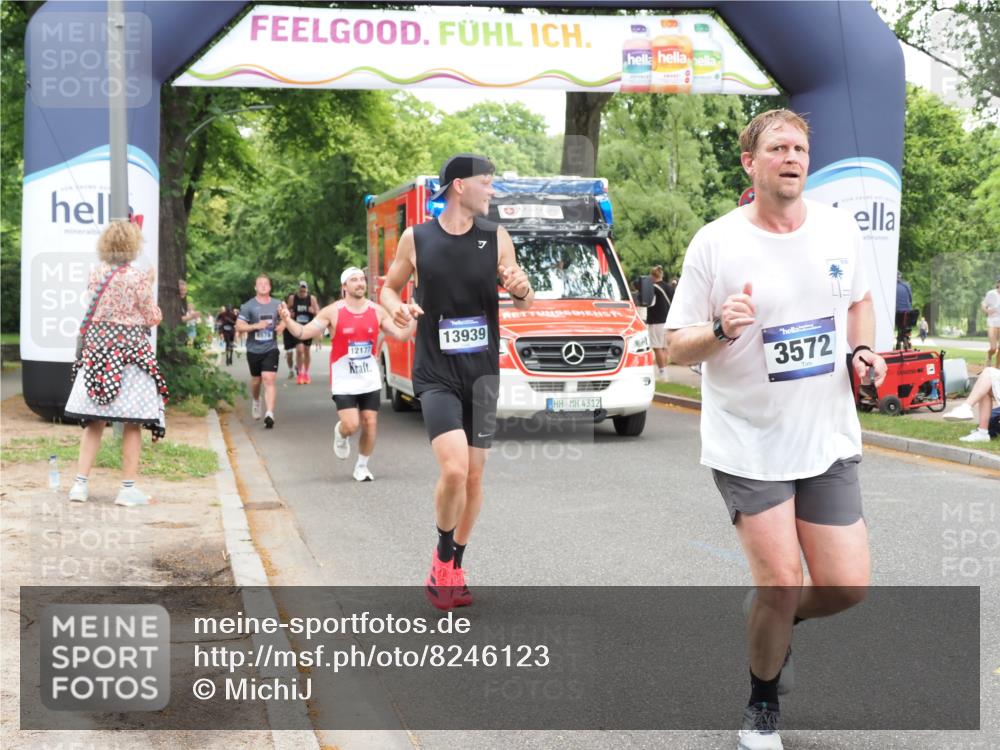 29.06.2025 - hella hamburg halbmarathon MichiJ http://msf.ph/oto/8246123 29.06.2025 10:51:04 Zwischen KM18-KM19 1733, 1851, 2463, 2698, 3572, 4120, 4985, 5653, 7333, 9681, 10824, 11657, 12781, 12843, 13939, 16395, 17112, 17730, 19241 meine-sportfotos.de