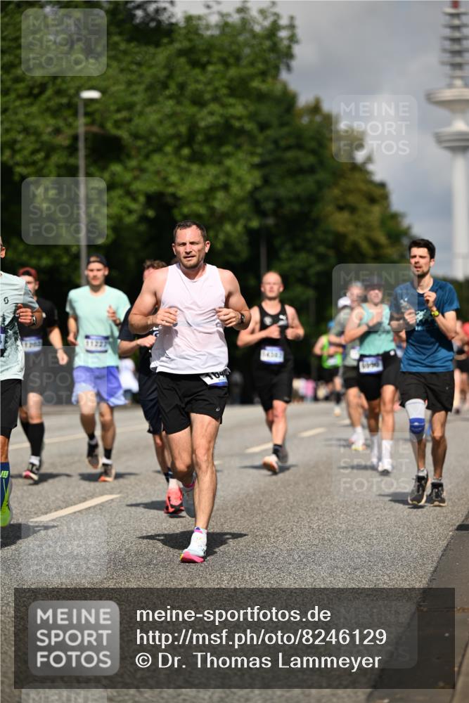 29.06.2025 - hella hamburg halbmarathon Dr. Thomas Lammeyer http://msf.ph/oto/8246129 29.06.2025 09:51:27 Kennedybrücke 1164, 1385, 1562, 1644, 1743, 2296, 3959, 4602, 4860, 5091, 5092, 5315, 5923, 6684, 6990, 8362, 8901, 9178, 9944, 10384, 10900, 10968, 11202, 11227 meine-sportfotos.de