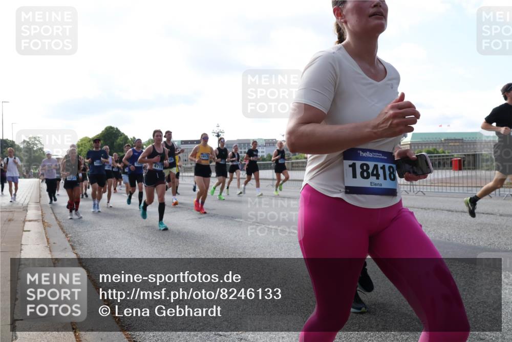 29.06.2025 - hella hamburg halbmarathon Lena Gebhardt http://msf.ph/oto/8246133 29.06.2025 09:56:32 Lombardsbrücke 1061, 1452, 1460, 1496, 1499, 1502, 1592, 1628, 1833, 1877, 2013, 2058, 2082, 2083, 2208, 2378, 2396, 2504, 2771, 2953, 2996, 3060, 3256, 3296, 3310, 3652, 4065, 4077, 4377, 4404, 4635, 4711, 4833, 5169, 5194, 5482, 5600, 5607, 5839, 5978, 6033, 6115, 6168, 6286, 6511, 6512, 6561, 6562, 7178, 7332, 7383, 7475, 7583, 7943, 8261, 8335, 8361, 8514, 8587, 8618, 8661, 8710, 8863, 8921, 8968, 8989, 8996, 9246, 9537, 9597, 9638, 10596 meine-sportfotos.de