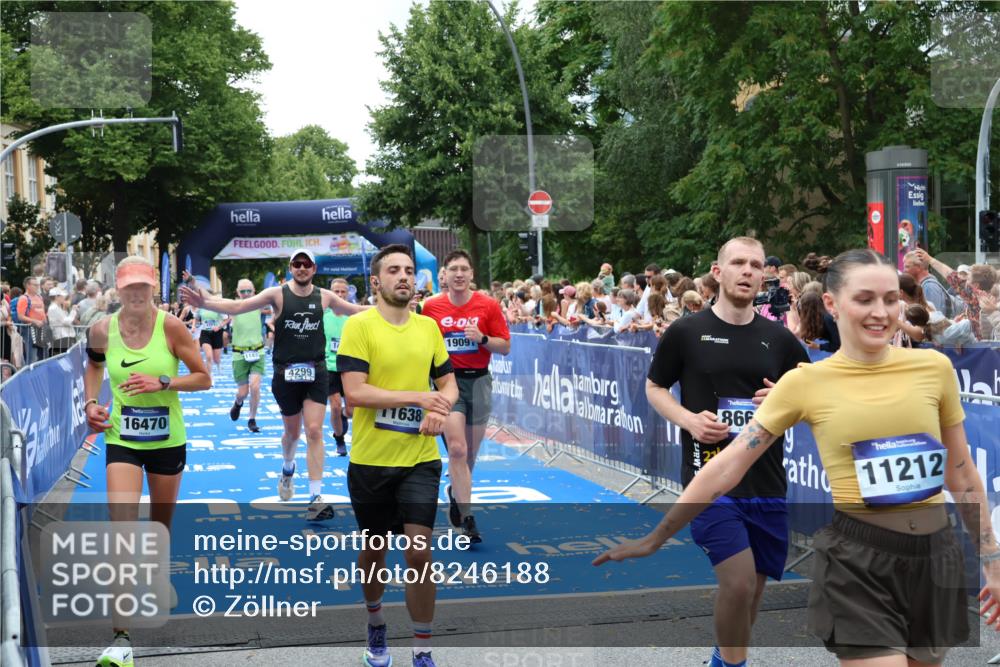 29.06.2025 - hella hamburg halbmarathon Zöllner http://msf.ph/oto/8246188 29.06.2025 10:57:07 Ziel 1485, 4261, 4299, 8669, 11143, 11212, 11638, 13691, 14408, 14588, 16470, 16909, 17617, 18208, 18719, 19091 meine-sportfotos.de