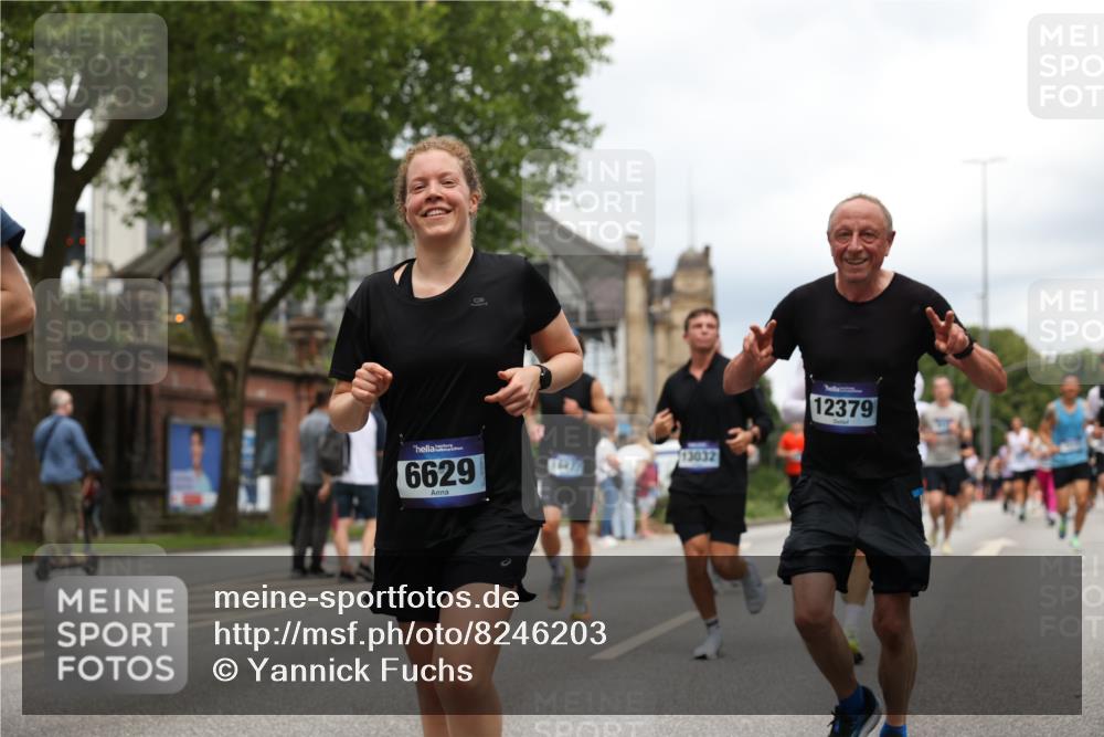 29.06.2025 - hella hamburg halbmarathon Yannick Fuchs http://msf.ph/oto/8246203 29.06.2025 10:47:43 20KM 1030, 1151, 1267, 1502, 1727, 1870, 2058, 2070, 2354, 2518, 2630, 3096, 3208, 3209, 3819, 5020, 5259, 5638, 5866, 6294, 6481, 6511, 6512, 6629, 6762, 6877, 6942, 7274, 7395, 7918, 8335, 8447, 9142, 9791, 9922, 10549, 10891, 11068, 11844, 12321, 12379, 12607, 12632, 12909, 13032, 13033, 13397, 13865, 13912, 13997, 14702, 15061, 15146, 15441, 15497, 15502, 15838, 15856, 15946, 16477, 16780, 17348, 17482, 18134, 18143, 18418, 18487, 18514, 18612 meine-sportfotos.de