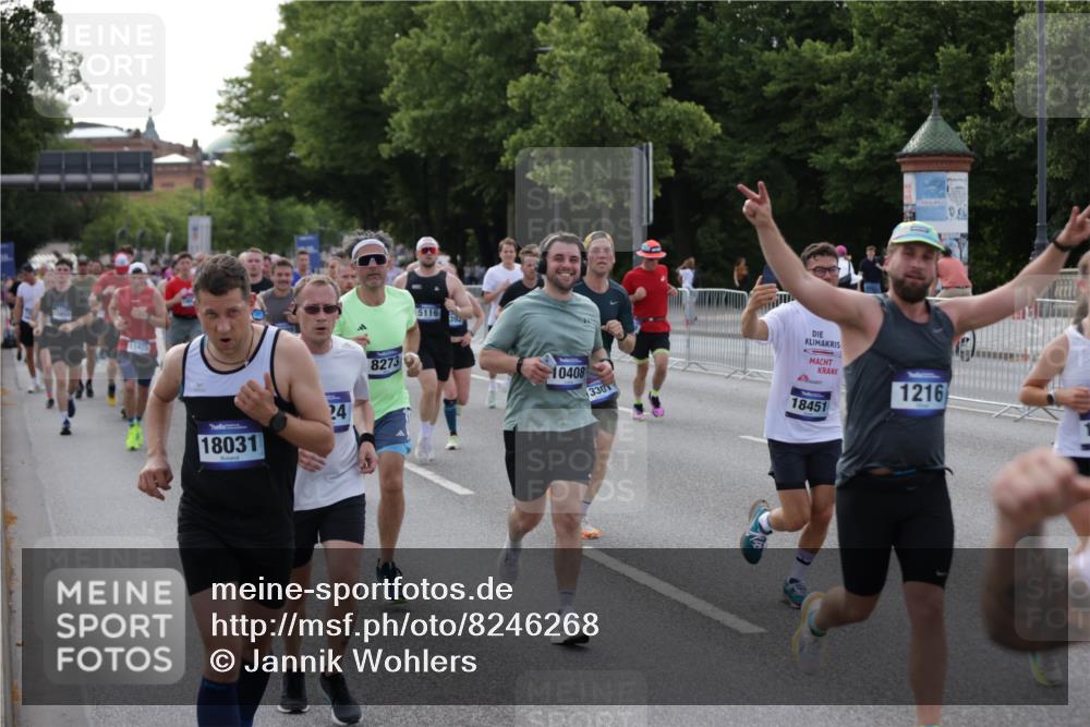 29.06.2025 - hella hamburg halbmarathon Jannik Wohlers http://msf.ph/oto/8246268 29.06.2025 09:55:30 Lombardsbrücke 1143, 1216, 1257, 1267, 1461, 1507, 1630, 1689, 2250, 2260, 2818, 2864, 2884, 3543, 3654, 3692, 3945, 4033, 4127, 4324, 4345, 4346, 4557, 4601, 5116, 6134, 6481, 6994, 7056, 7100, 7224, 7269, 7367, 7657, 8234, 8273, 8390, 8668, 8821, 8977, 9074, 9551, 10408, 10603, 10811, 10895, 11009, 11211, 11429, 11645, 11733, 11977, 12277, 12379, 13032, 13073, 13301, 13672, 13758, 13803, 13807, 14239, 14628, 15392, 15502, 16175, 16738, 17842 meine-sportfotos.de