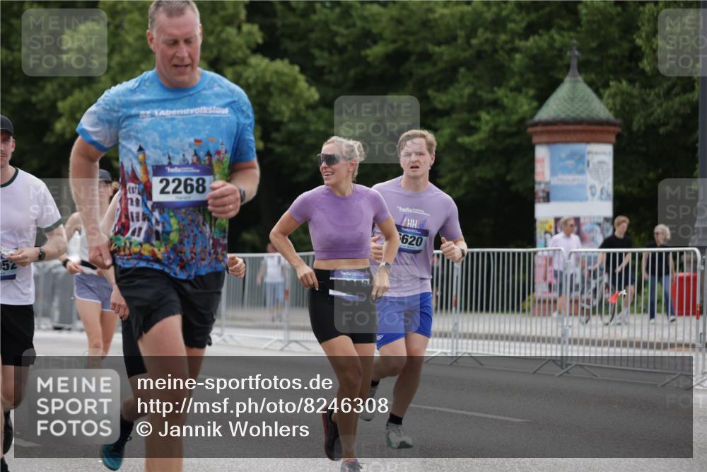 29.06.2025 - hella hamburg halbmarathon Jannik Wohlers http://msf.ph/oto/8246308 29.06.2025 10:30:33 Lombardsbrücke 1059, 1472, 1773, 2097, 2268, 2505, 3131, 4198, 6556, 6620, 6787, 7351, 8757, 9576, 9830, 10989, 11981, 12384, 12627, 14095, 14803, 15299, 15466, 15589, 17224, 17463, 17742, 17966, 19052, 19226 meine-sportfotos.de
