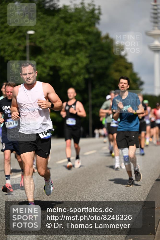 29.06.2025 - hella hamburg halbmarathon Dr. Thomas Lammeyer http://msf.ph/oto/8246326 29.06.2025 09:51:28 Kennedybrücke 1164, 1385, 1562, 1644, 1743, 2296, 3959, 4860, 5091, 5092, 5315, 5923, 6684, 6990, 8362, 8901, 9178, 9944, 10384, 10793, 10900, 10968, 11202, 11227 meine-sportfotos.de