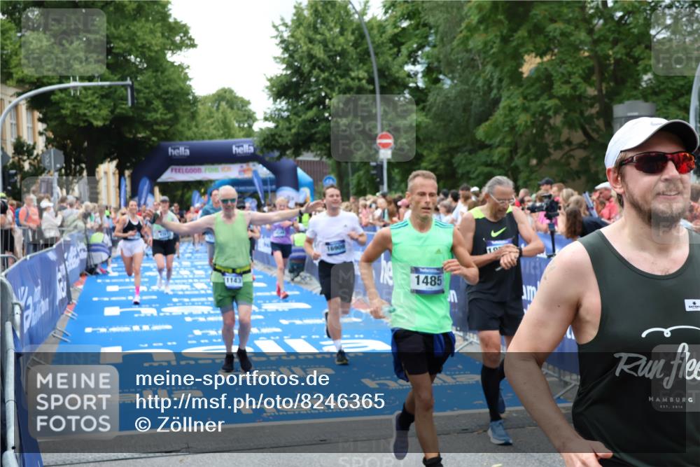 29.06.2025 - hella hamburg halbmarathon Zöllner http://msf.ph/oto/8246365 29.06.2025 10:57:10 Ziel 1485, 4261, 11143, 13691, 14139, 14408, 14588, 15726, 16909, 17617, 18208, 18719 meine-sportfotos.de