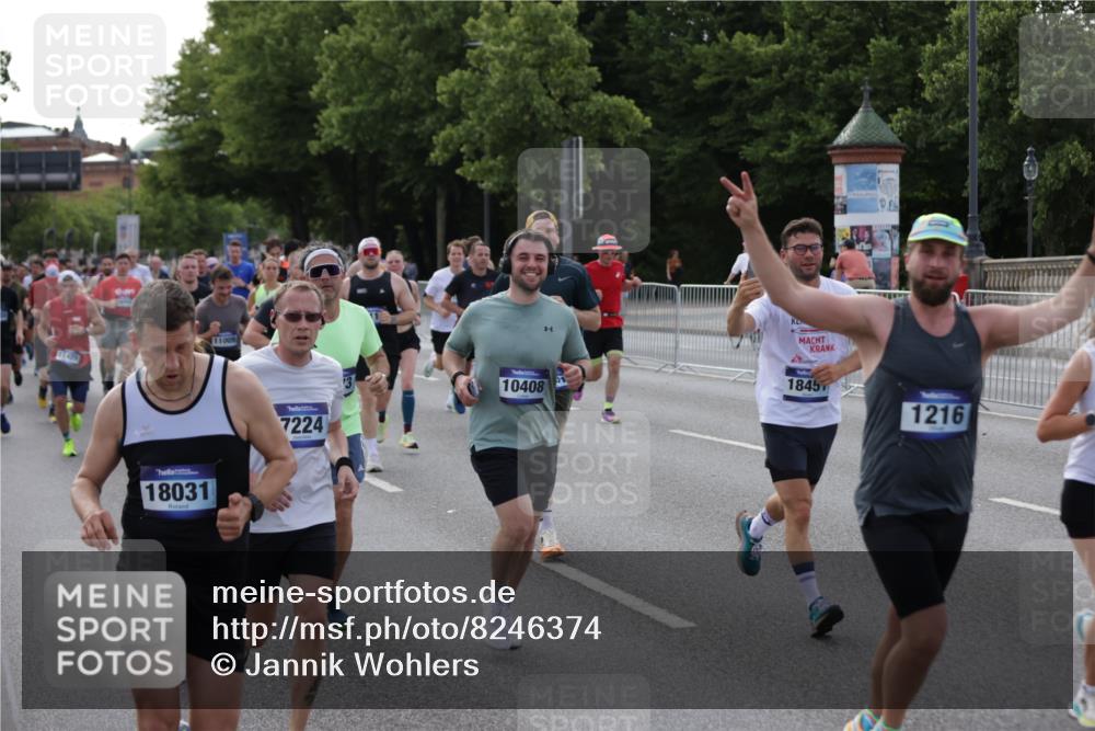 29.06.2025 - hella hamburg halbmarathon Jannik Wohlers http://msf.ph/oto/8246374 29.06.2025 09:55:30 Lombardsbrücke 1143, 1216, 1257, 1267, 1461, 1507, 1630, 1689, 2250, 2260, 2818, 2864, 2884, 3543, 3654, 3692, 3945, 4033, 4127, 4324, 4345, 4346, 4557, 4601, 5116, 6134, 6481, 6994, 7056, 7100, 7224, 7269, 7367, 7657, 8234, 8273, 8390, 8668, 8821, 8977, 9074, 9551, 10408, 10603, 10811, 10895, 11009, 11211, 11429, 11645, 11733, 11977, 12277, 12379, 13032, 13073, 13301, 13672, 13758, 13803, 13807, 14239, 14628, 15392, 15502, 16175, 16738, 17842 meine-sportfotos.de