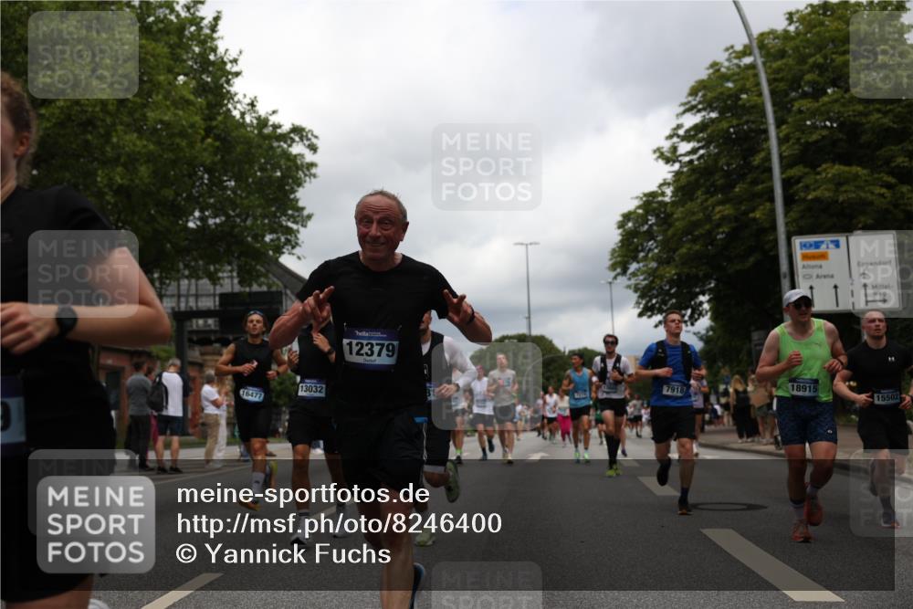 29.06.2025 - hella hamburg halbmarathon Yannick Fuchs http://msf.ph/oto/8246400 29.06.2025 10:47:44 20KM 1030, 1151, 1267, 1502, 1727, 1870, 2058, 2070, 2354, 2518, 2630, 3096, 3819, 5020, 5259, 5638, 5866, 6294, 6481, 6511, 6512, 6629, 6762, 6877, 6942, 7274, 7395, 7918, 8285, 8335, 8447, 9142, 9791, 9922, 10891, 11068, 11844, 12321, 12379, 12607, 12632, 12909, 13032, 13033, 13397, 13794, 13865, 13912, 13997, 14702, 15146, 15441, 15502, 15838, 15856, 15946, 16477, 16780, 17348, 17482, 18134, 18143, 18418, 18487, 18514, 18612 meine-sportfotos.de