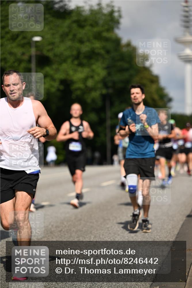 29.06.2025 - hella hamburg halbmarathon Dr. Thomas Lammeyer http://msf.ph/oto/8246442 29.06.2025 09:51:29 Kennedybrücke 1164, 1385, 1562, 1644, 1743, 2296, 2767, 3959, 4860, 5091, 5092, 5315, 5923, 6684, 6990, 8362, 9178, 9944, 10384, 10793, 10900, 10968, 11202, 11227 meine-sportfotos.de