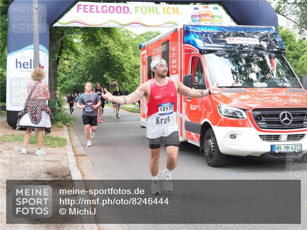 29.06.2025 - hella hamburg halbmarathon MichiJ http://msf.ph/oto/8246444 29.06.2025 10:51:06 Zwischen KM18-KM19 1851, 2698, 3572, 4120, 4985, 7333, 10824, 12177, 13939, 16395, 17730, 19241 meine-sportfotos.de