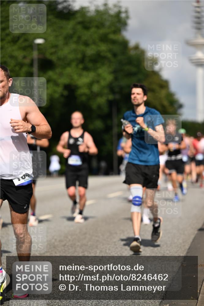 29.06.2025 - hella hamburg halbmarathon Dr. Thomas Lammeyer http://msf.ph/oto/8246462 29.06.2025 09:51:29 Kennedybrücke 1164, 1385, 1562, 1644, 1743, 2296, 2767, 3959, 4860, 5091, 5092, 5315, 5923, 6684, 6990, 8362, 9178, 9944, 10384, 10793, 10900, 10968, 11202, 11227 meine-sportfotos.de