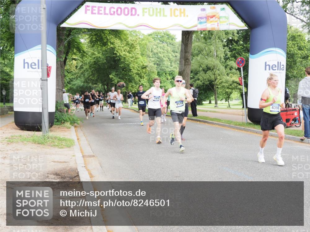 29.06.2025 - hella hamburg halbmarathon MichiJ http://msf.ph/oto/8246501 29.06.2025 10:28:25 Zwischen KM18-KM19 2044, 4398, 4766, 7109, 8925, 9116, 9294, 10369, 12088, 17425, 18154, 18803 meine-sportfotos.de