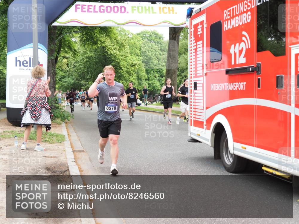 29.06.2025 - hella hamburg halbmarathon MichiJ http://msf.ph/oto/8246560 29.06.2025 10:51:07 Zwischen KM18-KM19 2698, 3572, 4120, 8578, 10824, 12177, 13939, 16395, 16639, 17730, 19241 meine-sportfotos.de