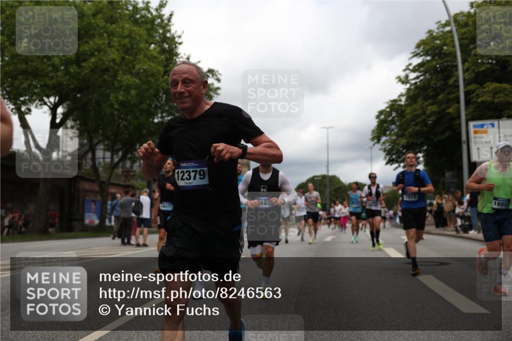 29.06.2025 - hella hamburg halbmarathon Yannick Fuchs http://msf.ph/oto/8246563 29.06.2025 10:47:44 20KM 1030, 1151, 1267, 1502, 1727, 1870, 2058, 2070, 2354, 2518, 2630, 3096, 3819, 5020, 5259, 5638, 5866, 6294, 6481, 6511, 6512, 6629, 6762, 6877, 6942, 7274, 7395, 7918, 8285, 8335, 8447, 9142, 9791, 9922, 10891, 11068, 11844, 12321, 12379, 12607, 12632, 12909, 13032, 13033, 13397, 13794, 13865, 13912, 13997, 14702, 15146, 15441, 15502, 15838, 15856, 15946, 16477, 16780, 17348, 17482, 18134, 18143, 18418, 18487, 18514, 18612 meine-sportfotos.de