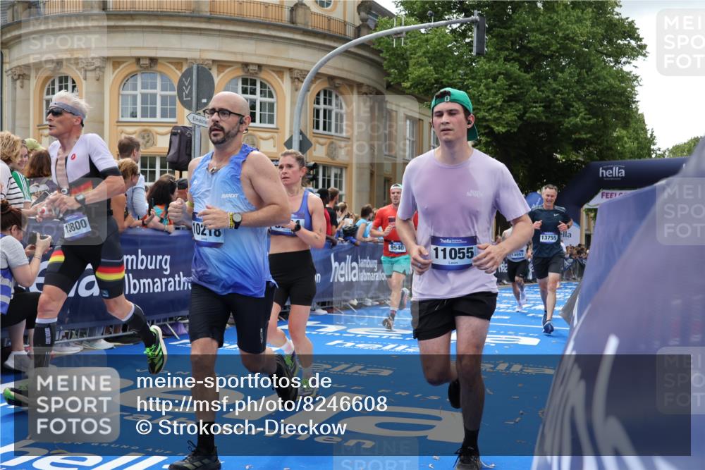 29.06.2025 - hella hamburg halbmarathon Strokosch-Dieckow http://msf.ph/oto/8246608 29.06.2025 10:38:49 Ziel 2296, 2719, 2980, 3783, 6684, 8450, 8958, 9264, 9540, 10218, 11055, 11281, 11282, 13137, 13755, 13800, 14093, 15257, 15372, 17722 meine-sportfotos.de