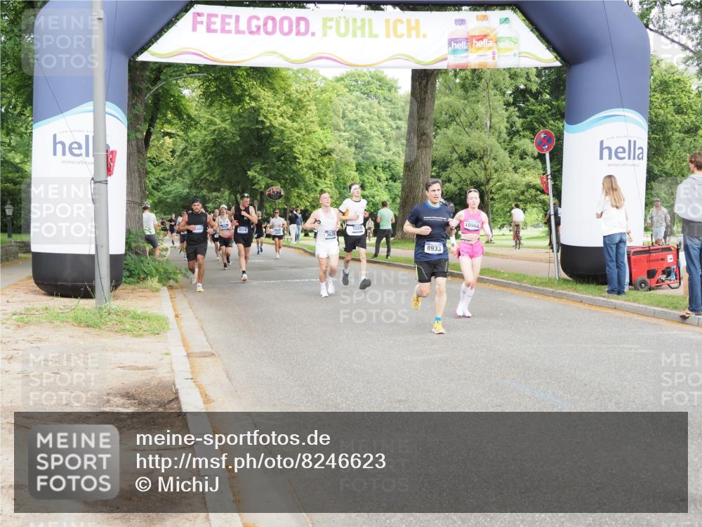 29.06.2025 - hella hamburg halbmarathon MichiJ http://msf.ph/oto/8246623 29.06.2025 10:28:27 Zwischen KM18-KM19 1975, 2044, 4398, 4766, 8925, 8933, 9116, 9294, 10369, 10968, 12088 meine-sportfotos.de