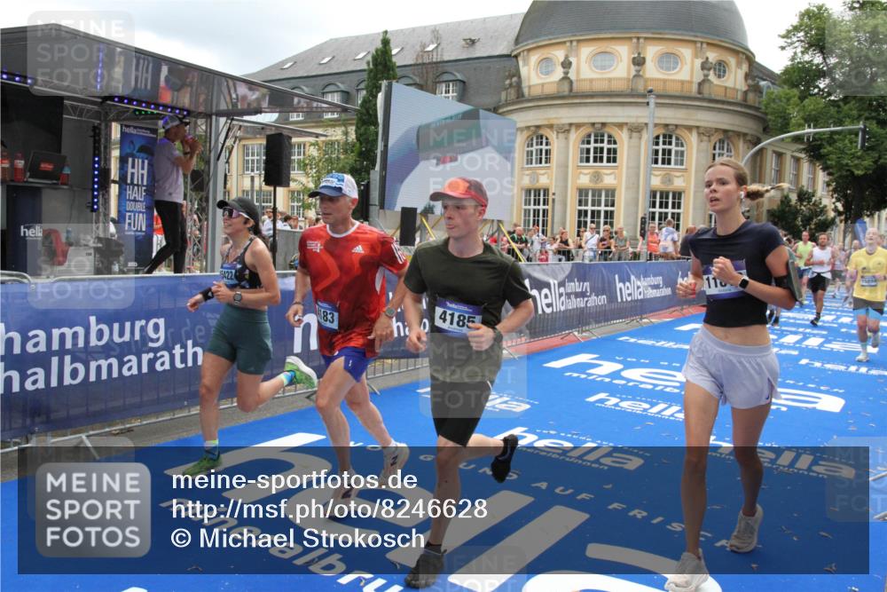 29.06.2025 - hella hamburg halbmarathon Michael Strokosch http://msf.ph/oto/8246628 29.06.2025 10:49:27 Ziel 1342, 1476, 2878, 4183, 4185, 10189, 11339, 11779, 11819, 12670, 13269, 14526, 14838, 15422, 15784, 15894, 15966, 16891, 18476, 18887, 18960 meine-sportfotos.de