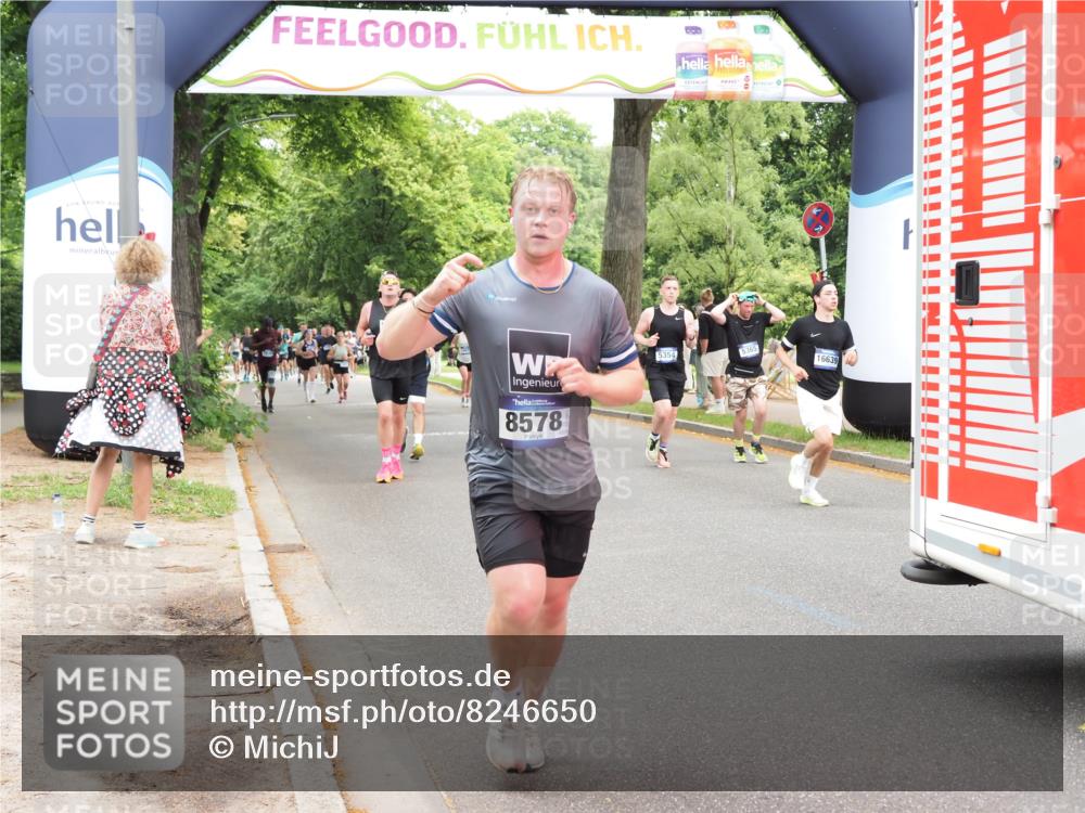 29.06.2025 - hella hamburg halbmarathon MichiJ http://msf.ph/oto/8246650 29.06.2025 10:51:08 Zwischen KM18-KM19 2698, 3572, 4120, 8578, 12177, 13939, 16395, 16639, 17730, 18520 meine-sportfotos.de