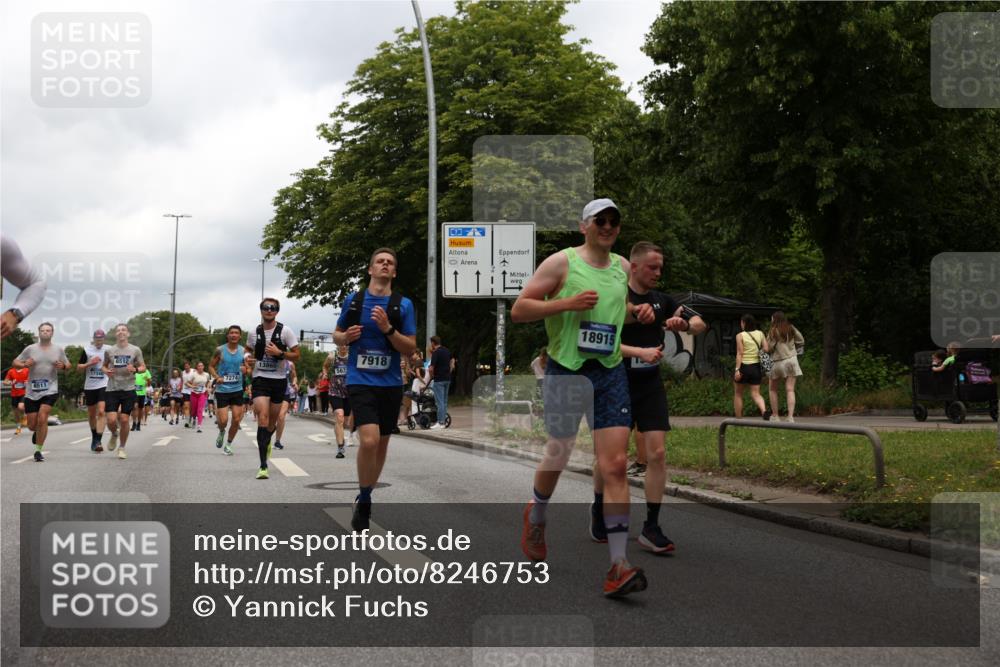 29.06.2025 - hella hamburg halbmarathon Yannick Fuchs http://msf.ph/oto/8246753 29.06.2025 10:47:45 20KM 1030, 1151, 1267, 1422, 1502, 1727, 1870, 2058, 2070, 2354, 2518, 2630, 3096, 3819, 5020, 5259, 5638, 5866, 6294, 6481, 6511, 6512, 6629, 6762, 6877, 6942, 7274, 7395, 7918, 8285, 8335, 8447, 9380, 9791, 9922, 10891, 11068, 11844, 12321, 12379, 12607, 12632, 12909, 13032, 13033, 13397, 13794, 13865, 13912, 13997, 14702, 15146, 15441, 15502, 15838, 15856, 15946, 16477, 16780, 17348, 17482, 18134, 18143, 18418, 18487, 18514, 18612 meine-sportfotos.de