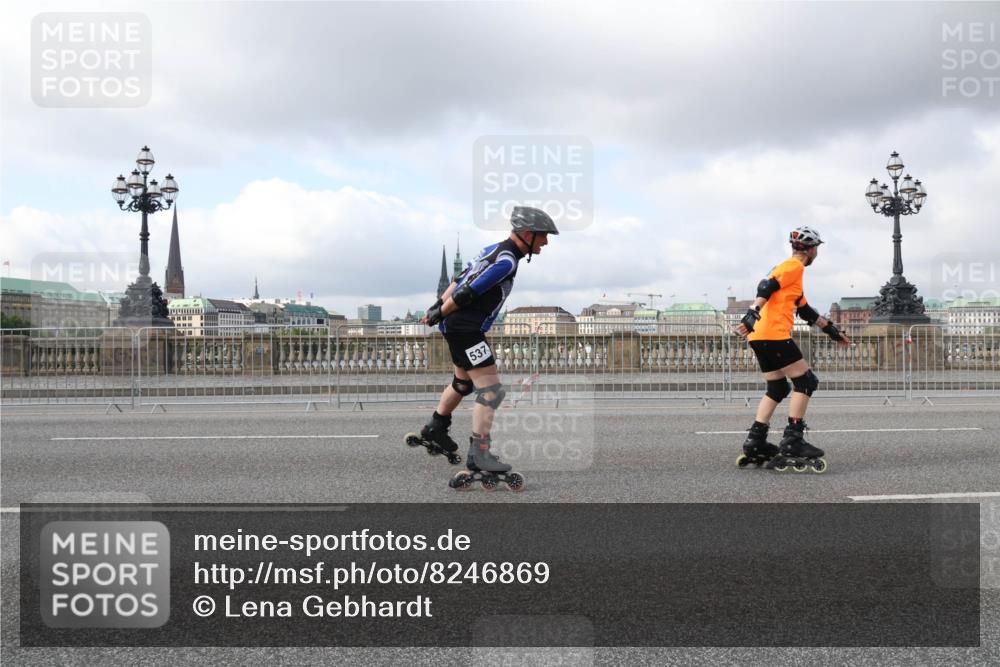 29.06.2025 - hella hamburg halbmarathon Lena Gebhardt http://msf.ph/oto/8246869 29.06.2025 09:02:38 Lombardsbrücke  meine-sportfotos.de