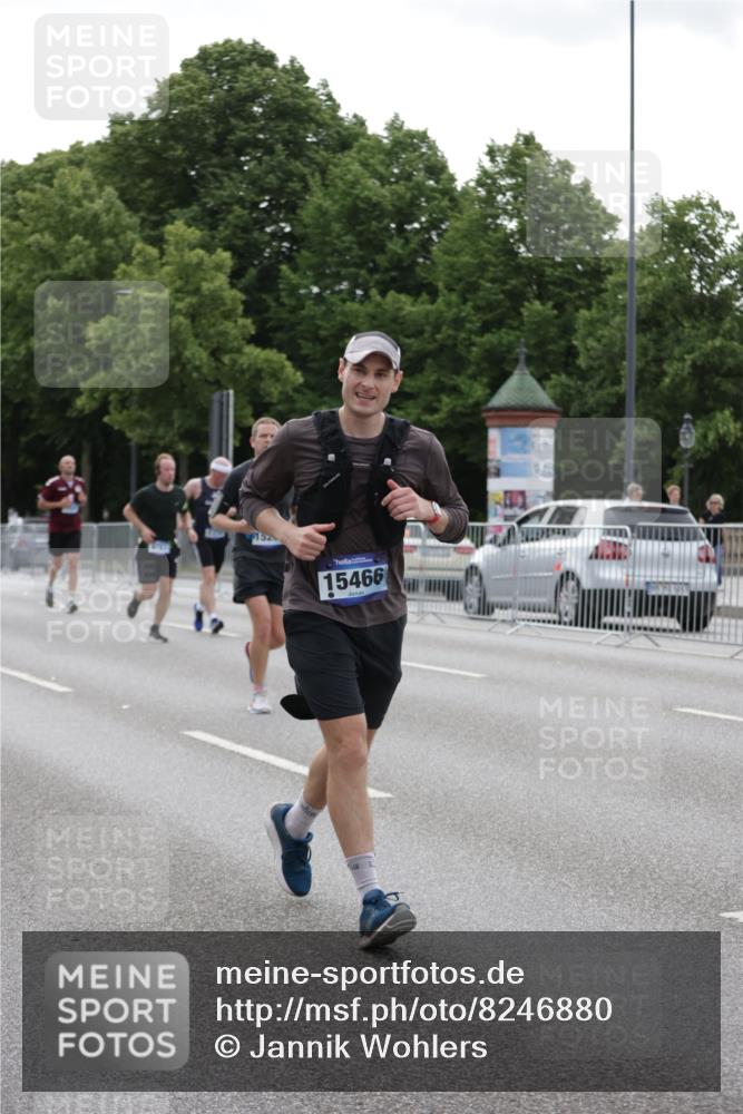 29.06.2025 - hella hamburg halbmarathon Jannik Wohlers http://msf.ph/oto/8246880 29.06.2025 10:30:37 Lombardsbrücke 1472, 1773, 2097, 2268, 2505, 3131, 4561, 6195, 6620, 6787, 7351, 8757, 9576, 10989, 11981, 11988, 12384, 12627, 14095, 14803, 15466, 15589, 17224, 17463, 17509, 17742, 17966, 19052, 19226 meine-sportfotos.de