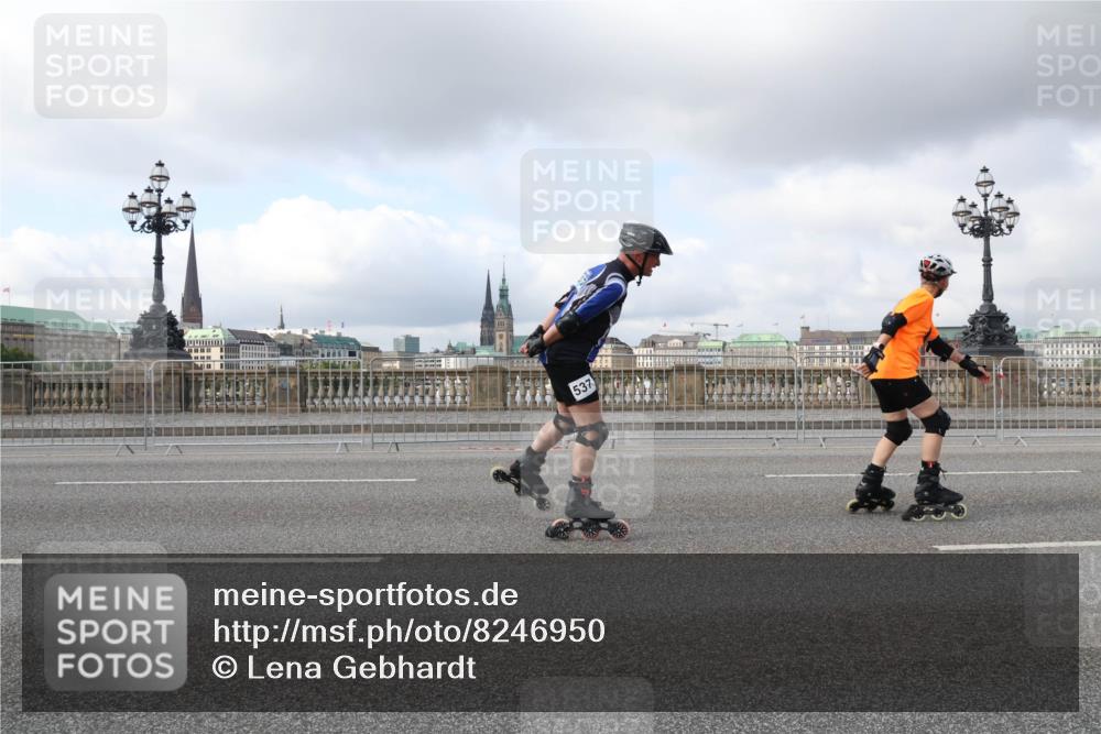 29.06.2025 - hella hamburg halbmarathon Lena Gebhardt http://msf.ph/oto/8246950 29.06.2025 09:02:39 Lombardsbrücke  meine-sportfotos.de